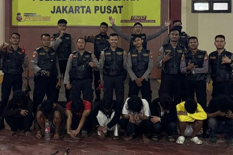 {{caption}}
