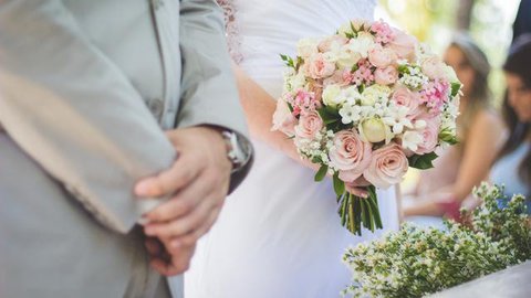Wanita Jepang ini Jatuh Cinta lalu Nikahi Pria AI Ciptaannya, Pertunangan dengan Laki Sungguhan Kandas