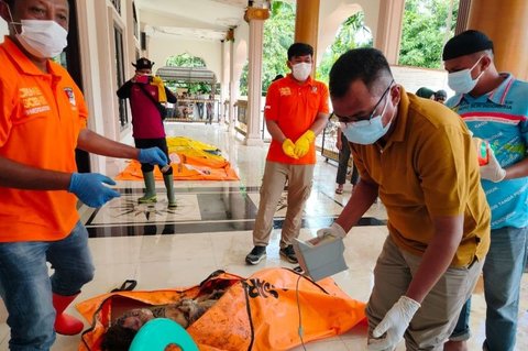 Tim Gabungan Temukan 15 Korban Banjir Bandang Agam di Salareh Aia