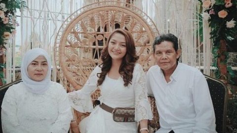 6 Foto Kenangan Siti Badriah Bersama Ibunda, Penuh Kehangatan dan Cinta