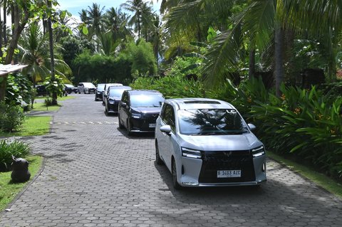 Wuling Darion PHEV tipe EX, varian tertinggi yang dilengkapi fitur lengkap seperti Level 2 ADAS, Auto-Comfort Sliding Door, sunroof, enam airbag, serta Wuling Indonesian Command. (ist)
