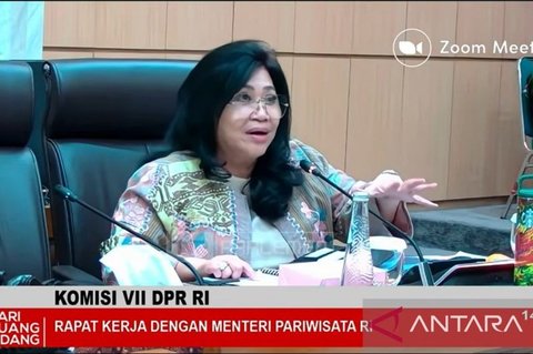 {{caption}}