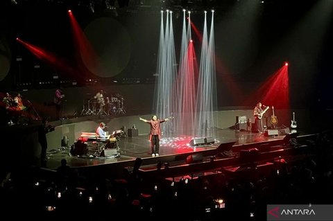 KLa Project Sukses Buka Konser 'LUX NOVA' Rayakan 37 Tahun Berkarya