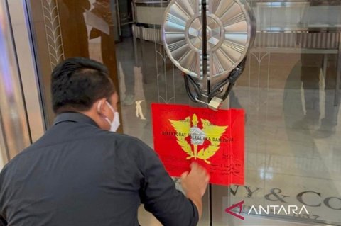 Bea Cukai Jakarta Segel Tiga Toko Perhiasan Mewah Tiffany&Co, Diduga Langgar Aturan Impor