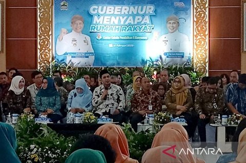 {{caption}}