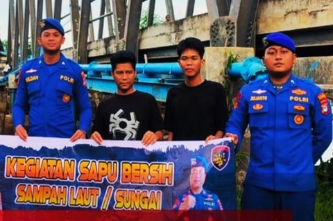 {{caption}}