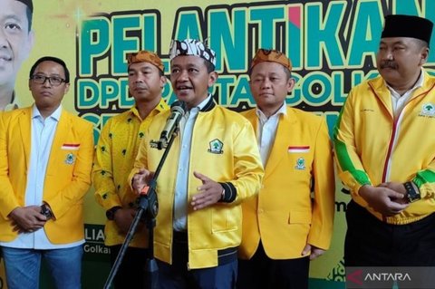 Bahlil Lahadalia Kembali 'Goda' Emil Dardak untuk Gabung Golkar, Sinyal Politik Jatim Memanas