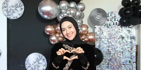 Cantik dan Menawan, Della Perez Pernah Jadi Sorotan soal Isu Perpindahan Agama