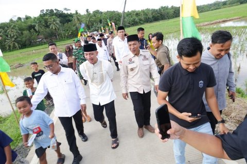 Pembangunan Jalan Desa Lebak: Pemprov Banten Tingkatkan Akses Pertanian dan Ketahanan Pangan