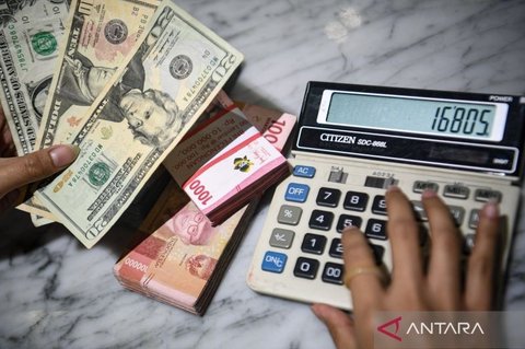 Konflik Geopolitik di Timur Tengah Picu Rupiah Melemah Tajam