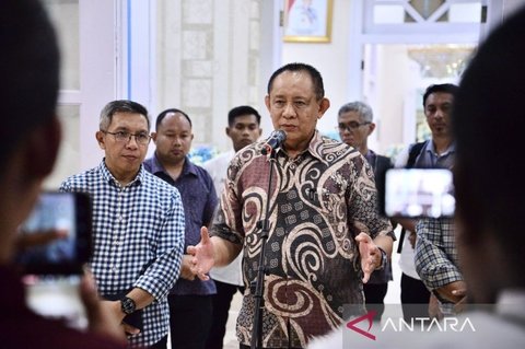 {{caption}}