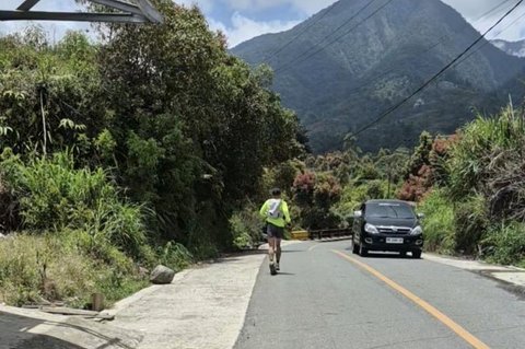 Arief Wismoyono Pimpin Lari Lintas Alam Kerinci100, Unggul Jauh dari Pesaing