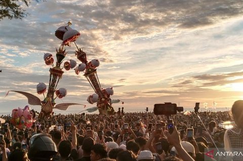 Pariaman Siapkan Hoyak Tabuik Piaman 2026, Targetkan Ribuan Wisatawan dan Dukungan Kemenpar