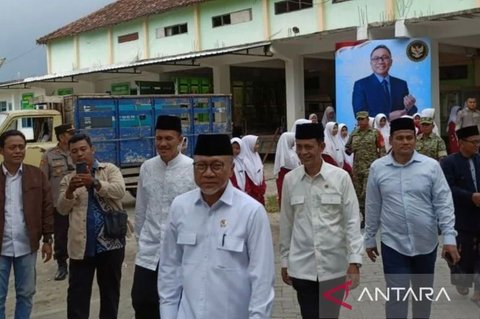 Menko Pangan Zulkifli Hasan Dorong Penguatan KDMP Bojonegoro untuk Ekonomi Desa