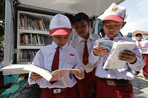 Peran Orang Tua dalam Pendidikan Digital Anak Sejak Dini: Panduan Psikolog untuk Era Modern