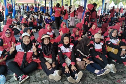 {{caption}}
