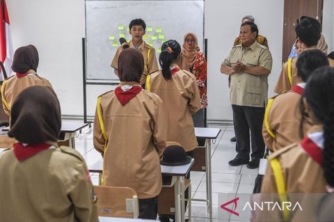 Hardiknas 2026: Pakar Apresiasi Peran Krusial Sekolah Rakyat dan Sekolah Garuda