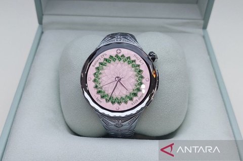 Huawei Gandeng Perancang Ternama Hadirkan Smartwatch Mewah untuk Perempuan