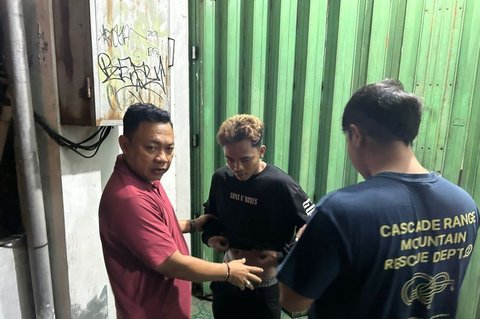 Polisi Tangkap Manusia Silver Penodong di Kuta Bali, Aksi Viral Jadi Petunjuk Utama
