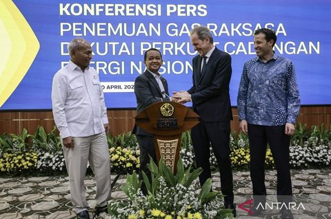 {{caption}}