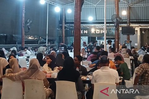 Listrik Padam Total di Banda Aceh, Warkop Jadi Penyelamat Warga Cari Internet dan Charger HP
