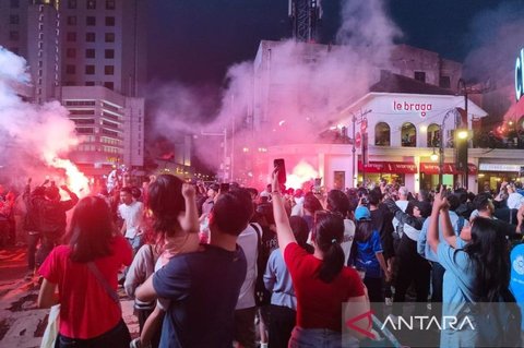 Pesta Biru di Bandung: Persib Hattrick Juara Liga, Ukir Sejarah Dominasi Tiga Musim Beruntun