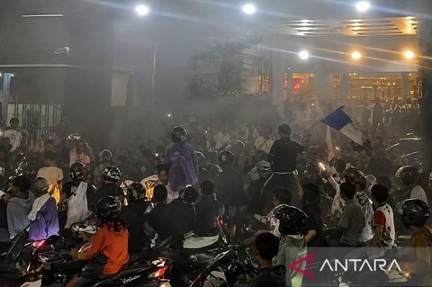 Euforia Bobotoh Karawang Pesta Rayakan Persib Juara BRI Super League 2025/2026