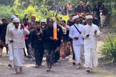 Rangkaian Yadnya Kasada 2026 Dimulai dengan Ritual Mendak Tirta, Bromo Ditutup Sementara