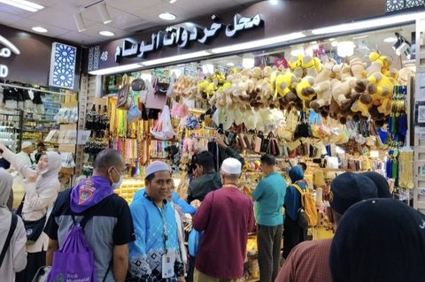 Pasar Kakiyah Makkah Jadi Primadona Jamaah Haji Indonesia Berburu Oleh-oleh Murah