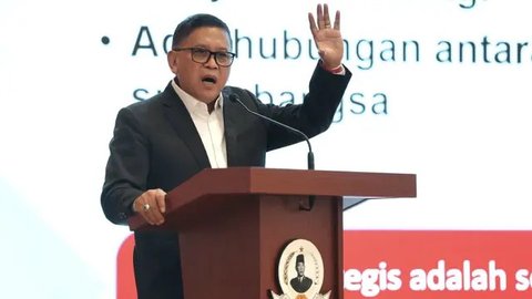 Hasto soal Kenaikan Harga Pertamax: Menggerus Kemampuan Kelas Menengah