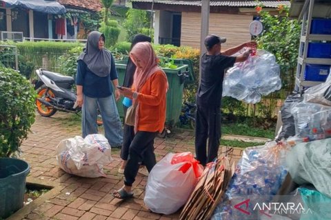 Pemkot Jaktim Ajak Sekolah Perkuat Edukasi Pilah Sampah, Bentuk Generasi Peduli Lingkungan