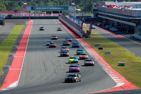Ratusan Pembalap Adu Cepat di Mandalika Festival of Speed dan Kejurnas ITCR