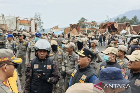 Satpol PP Bongkar 160 Kios Ilegal di Puncak Cianjur, Penataan Jalur Wisata Berlanjut