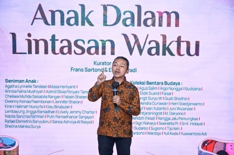 {{caption}}