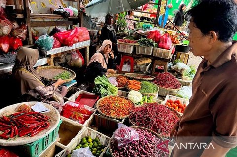 Harga Pangan Terkini: Cabai Rawit Tembus Rp76 Ribu, Telur Ayam Rp29 Ribu per Kilogram