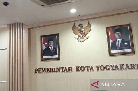 {{caption}}