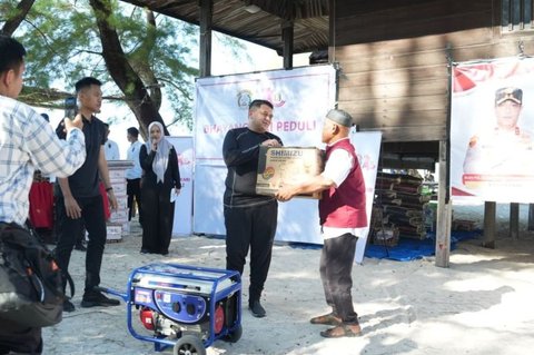Pererat Sinergi, Polda Sulsel dan Pemkot Makassar Salurkan Bantuan di Pulau Lanjukang