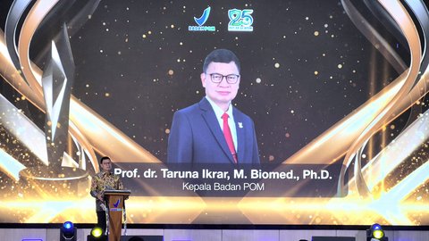 Kepala BPOM RI, Prof. dr. Taruna Ikrar, M.Biomed., MD., Ph.D memberikan sambutan dalam acara Malam Inagurasi HUT BPOM ke-25 Tahun di Auditorium Gedung Merah Putih BPOM, Jakarta Pusat, Sabtu (31/1/2026).