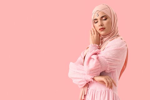 Ilustrasi pink fashion.