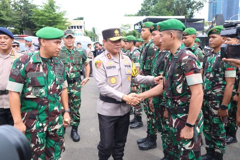 {{caption}}