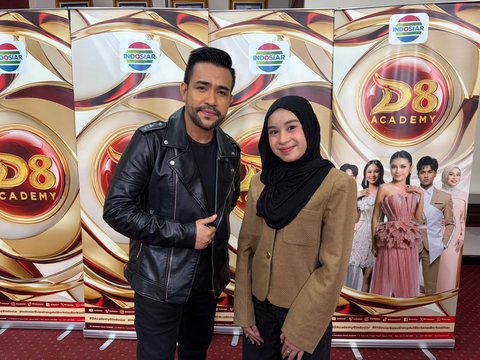 Fildan dan Mila DA7 turut menyapa langsung peserta Audisi Offline D&rsquo;Academy 8 Surabaya dan membagikan pesan inspiratif.