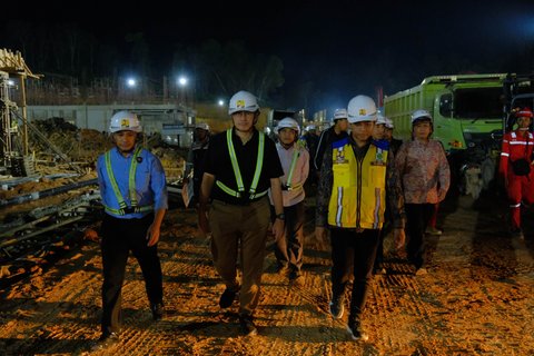 {{caption}}