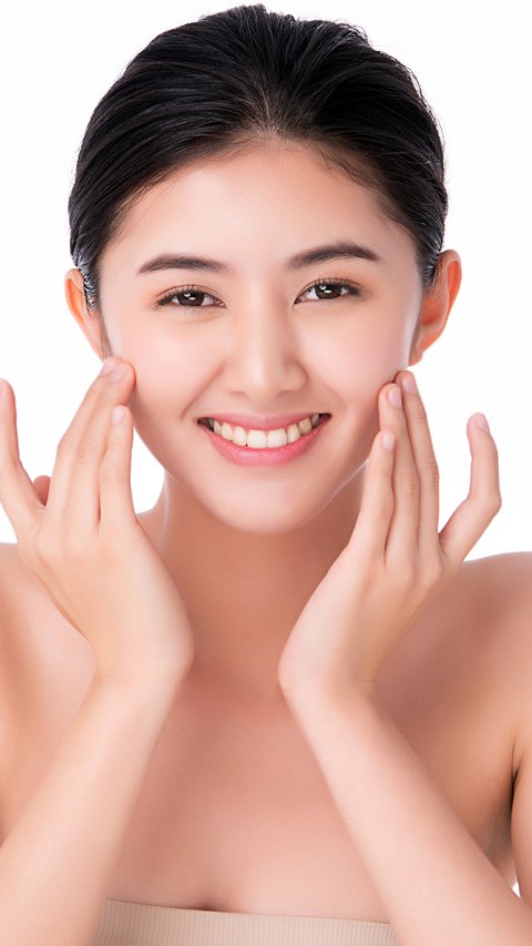 Skincare Saja Tidak Cukup! Ini Penyebab Utama Wajah Gampang Breakout yang Sering Diabaikan
