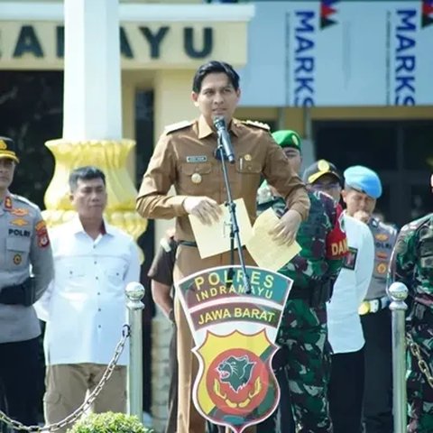 {{caption}}