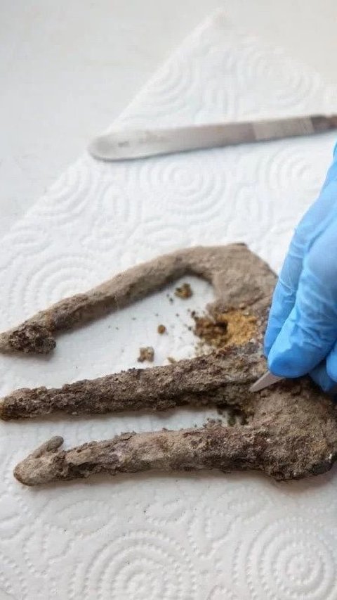 Trisula Berusia 1.700 Tahun Ditemukan di Kota Kuno, Ternyata Fungsinya Bukan Senjata