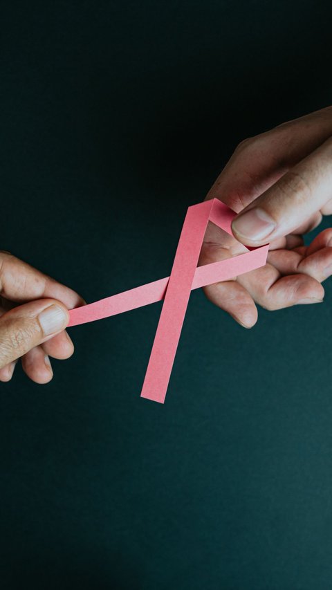 Tekan Angka Kematian Akibat Kanker Payudara, 100 Survivor Ajak Perempuan Biasakan SADARI