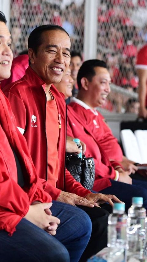 VIDEO: Senyum Bahagia Jokowi Nonton Timnas Indonesia Hajar Brunei 6-0 di GBK