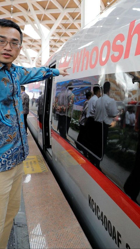 Lengkap! Cara Beli Tiket Kereta Cepat Whoosh dan Akses Menuju Stasiun di Jakarta dan Bandung
