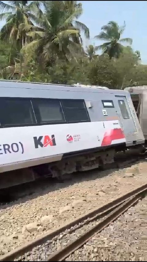 Kereta Api Argo Semeru Anjlok dan Gerbong Terguling di Kulon Progo, Begini Penjelasan KAI