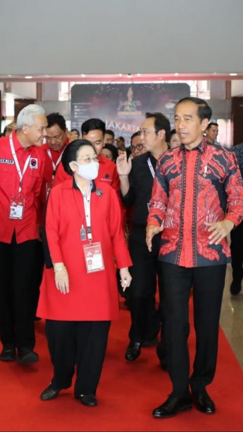 Andi Arief Lihat Ada Perseteruan Mega-Jokowi: Lebih Baik Ganjar Ngalah Jadi Cawapres Prabowo